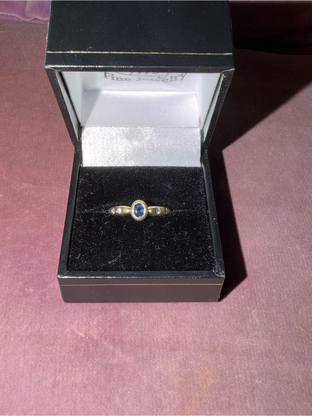 Elegant Blue Sapphire Oval Gold Ring